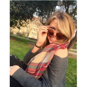 Meet your Posher, Lexie